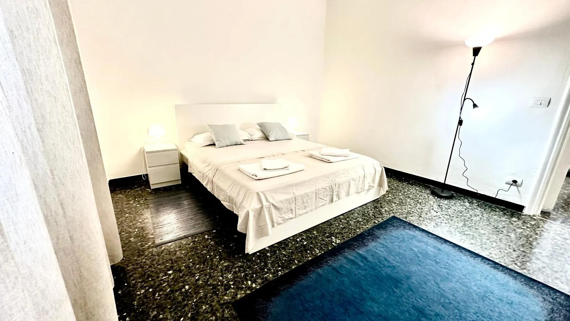 The Center Residence Генуя Италия