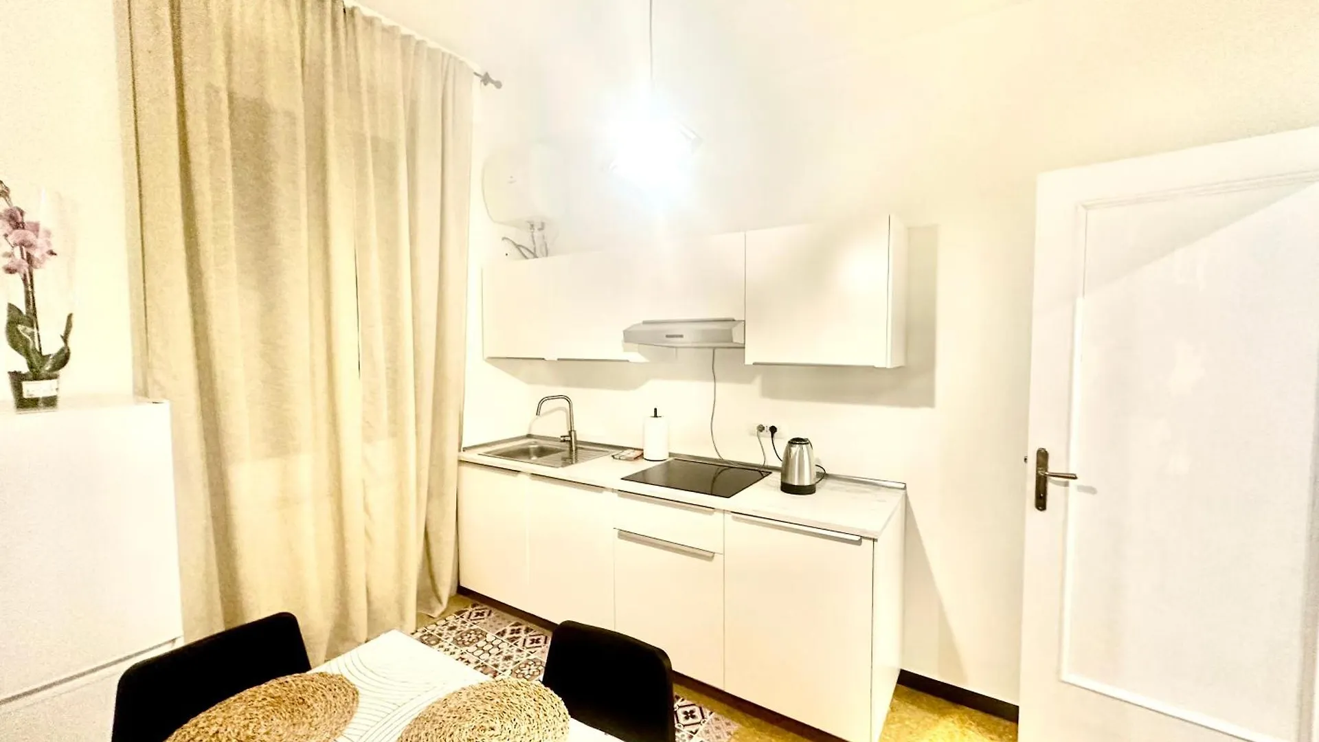 The Center Residence Генуя Апартаменты